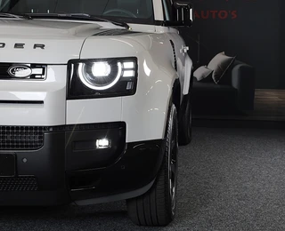 Land Rover Defender – thumbnail 4