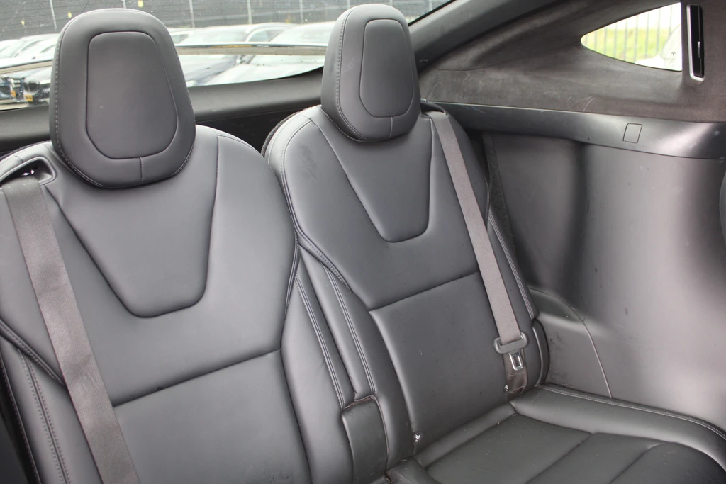 Tesla Model X – foto 16