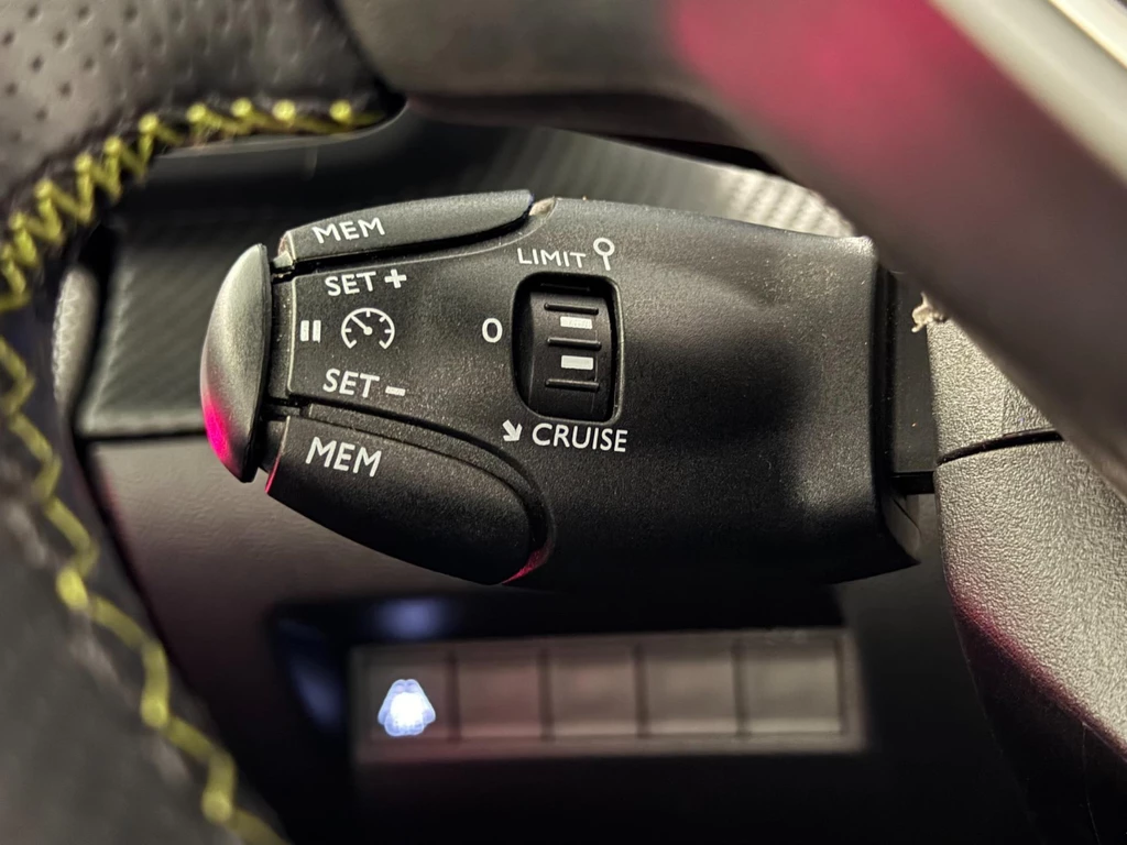 Peugeot 208 – foto 17