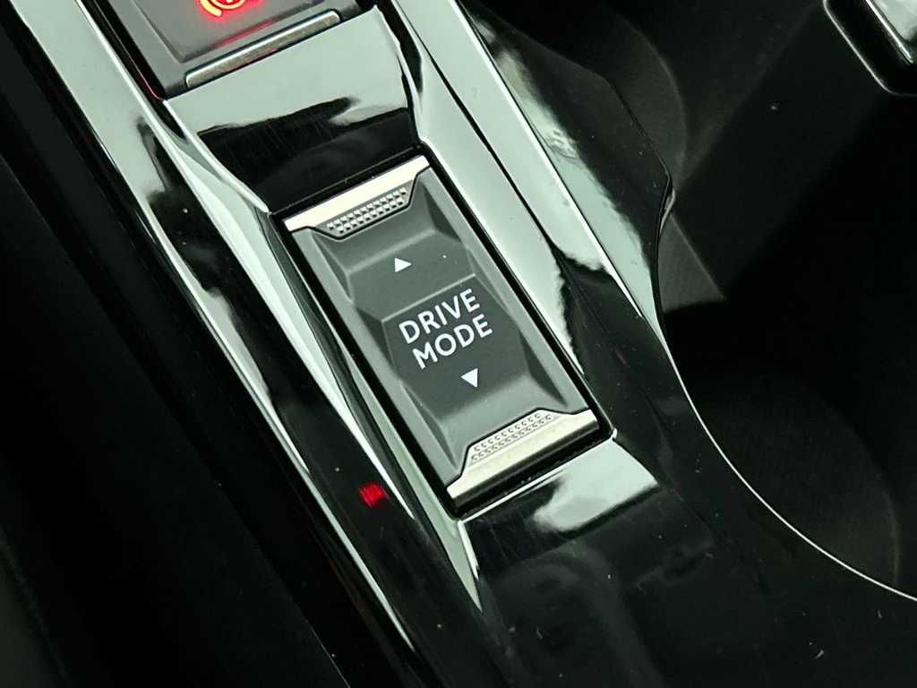 Peugeot 208 – foto 11