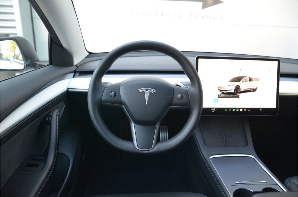 Tesla Model 3 – foto 15