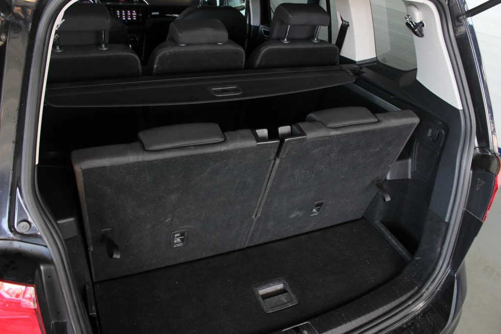 Volkswagen Touran – foto 8