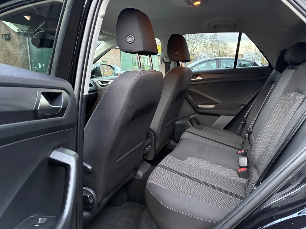 Volkswagen T-Roc – foto 11