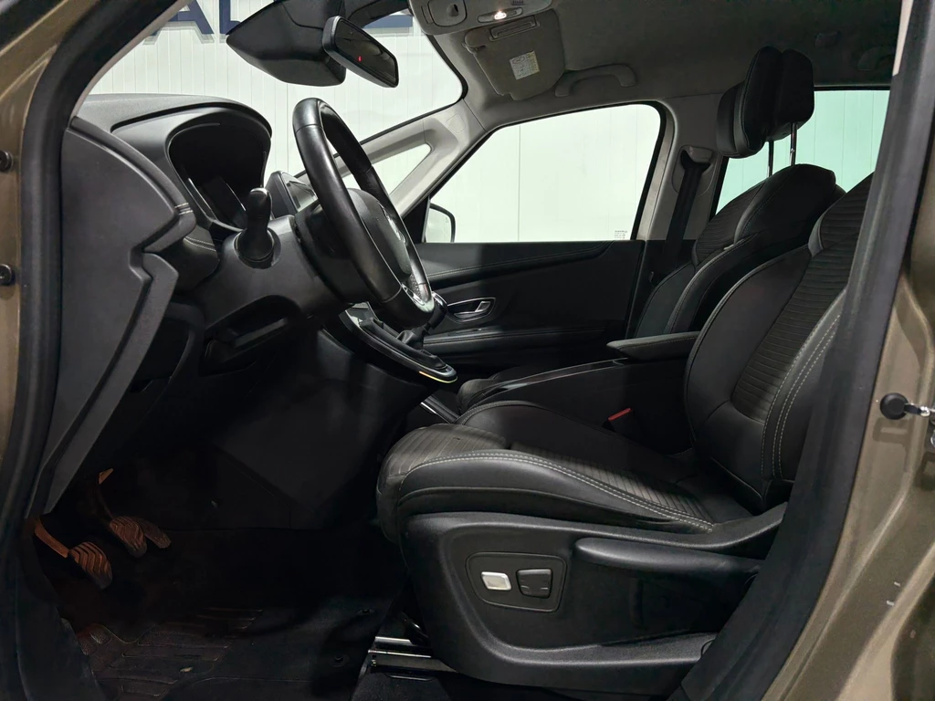 Renault Scénic – foto 15