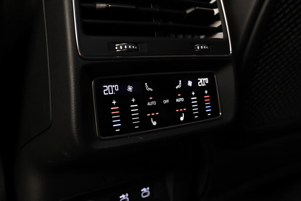 Audi RSQ8 – foto 16