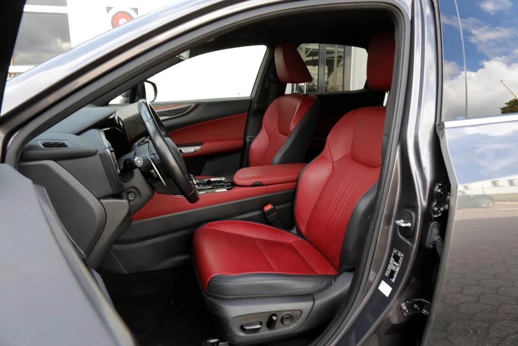 Lexus NX – foto 33