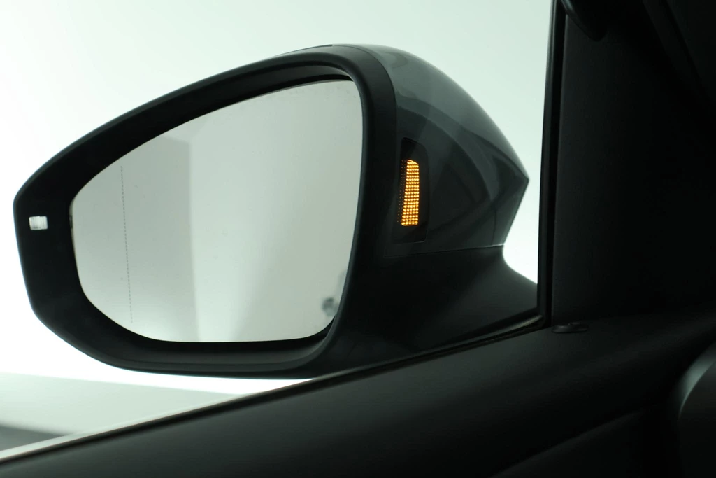 Volkswagen T-Roc – foto 10