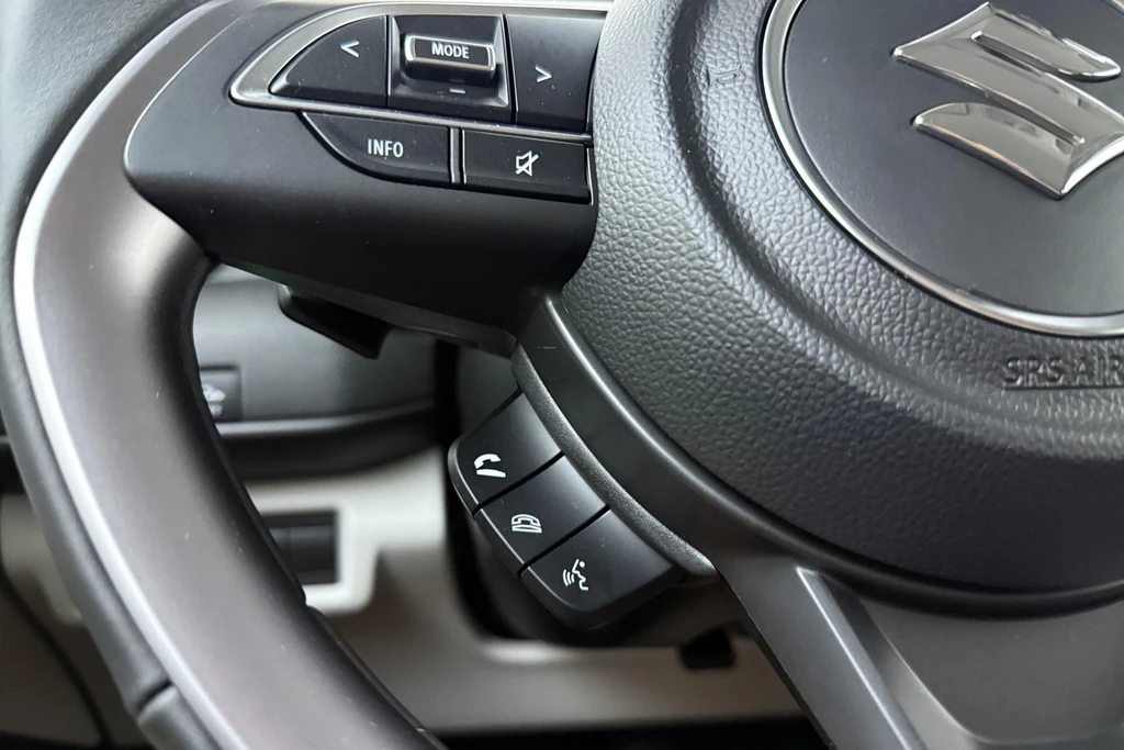 Suzuki Swift – foto 21