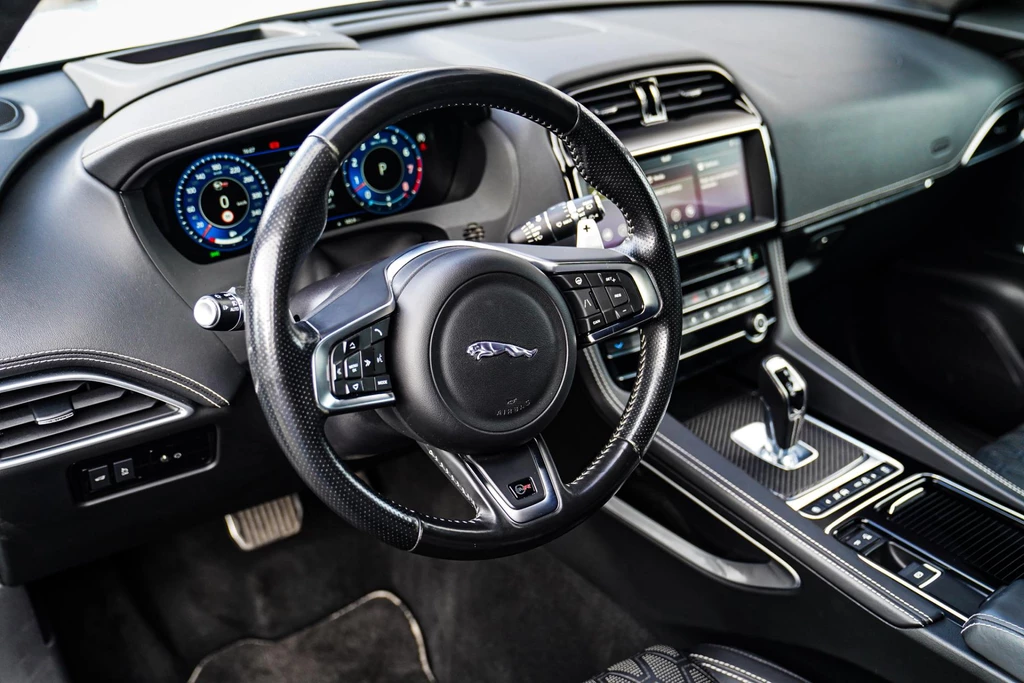 Jaguar F-PACE – foto 49