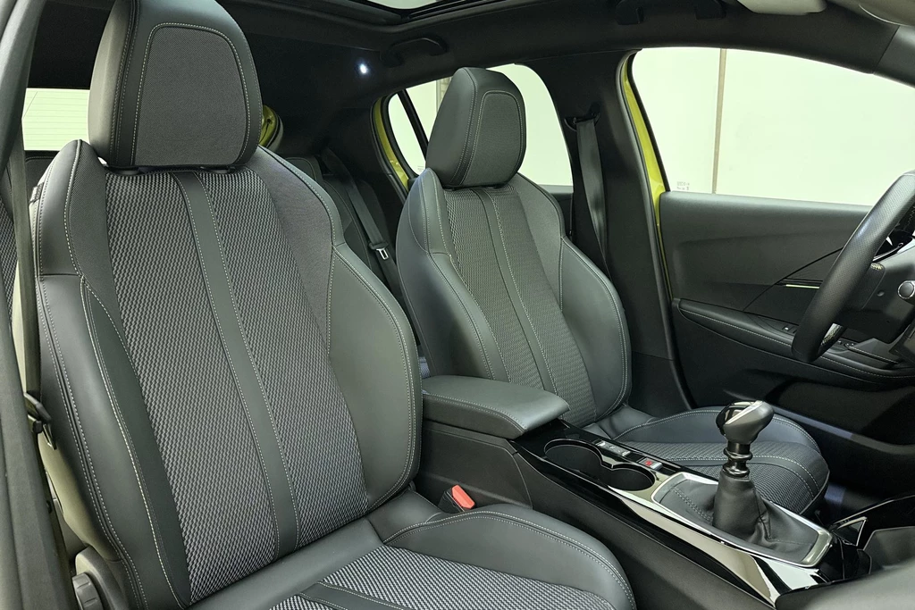 Peugeot 208 – foto 13