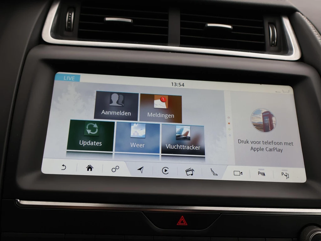 Jaguar E-PACE – foto 38
