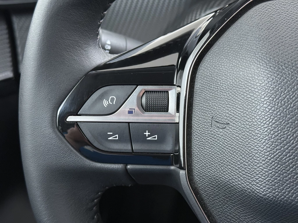 Peugeot e-208 – foto 30