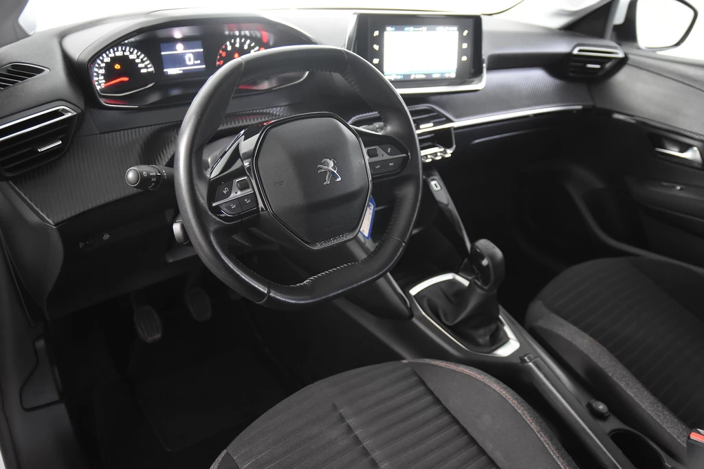 Peugeot 208 – foto 12