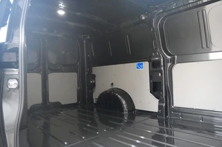 Ford E-Transit Custom – thumbnail 15