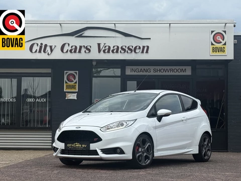 Ford Fiesta 1.6 ST2 182 pk navi climate ctr Recaro stoelen PDC a half leder dagrijverlichting led