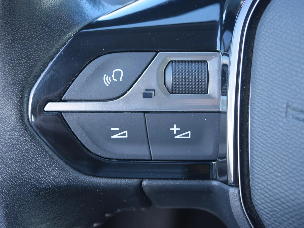 Peugeot e-2008 – foto 16