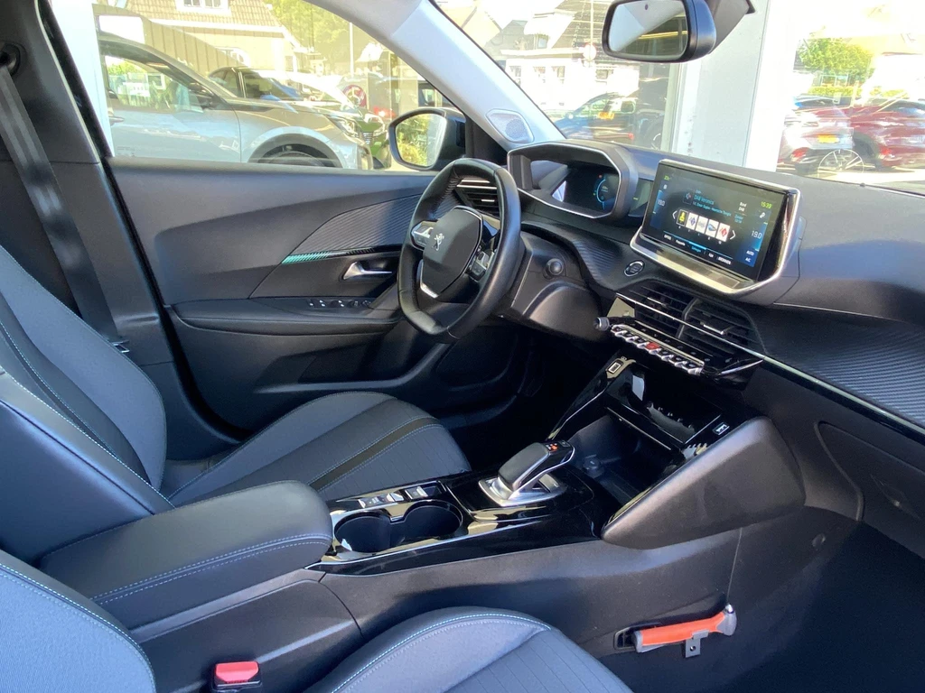 Peugeot e-2008 – foto 9