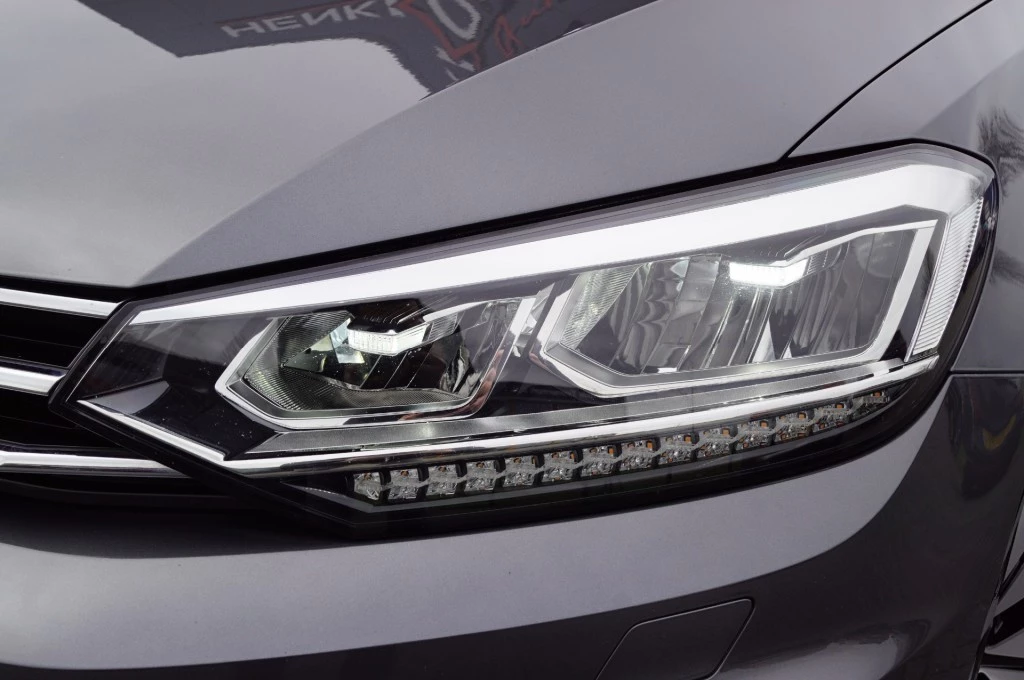 Volkswagen Touran – foto 15