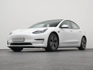 Tesla Model 3 – thumbnail 2