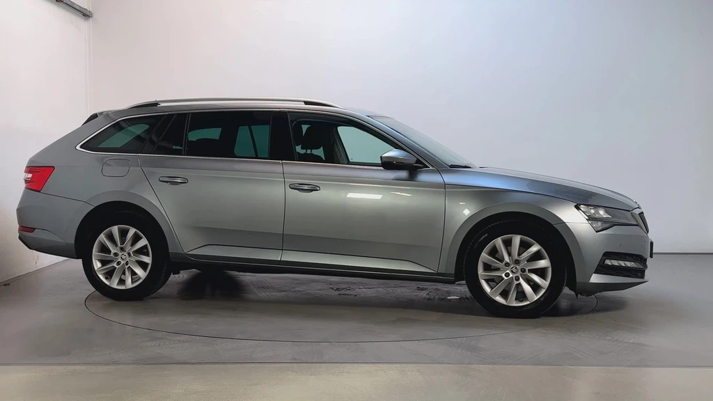 Škoda Superb – foto 6