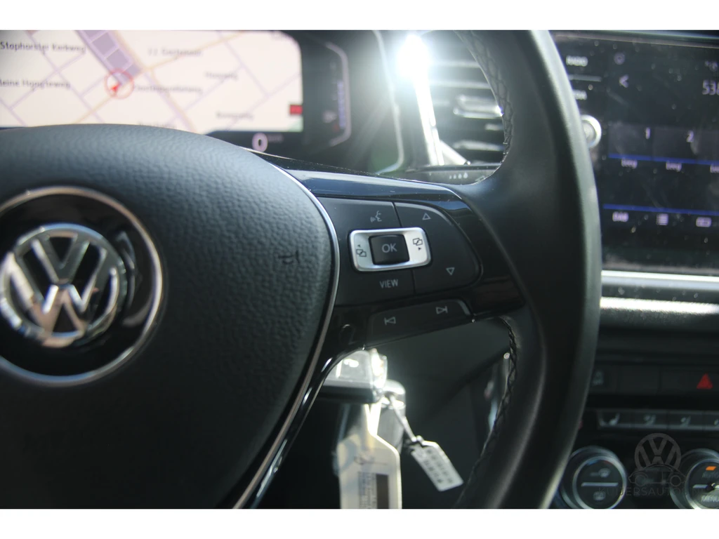 Volkswagen T-Roc – foto 18