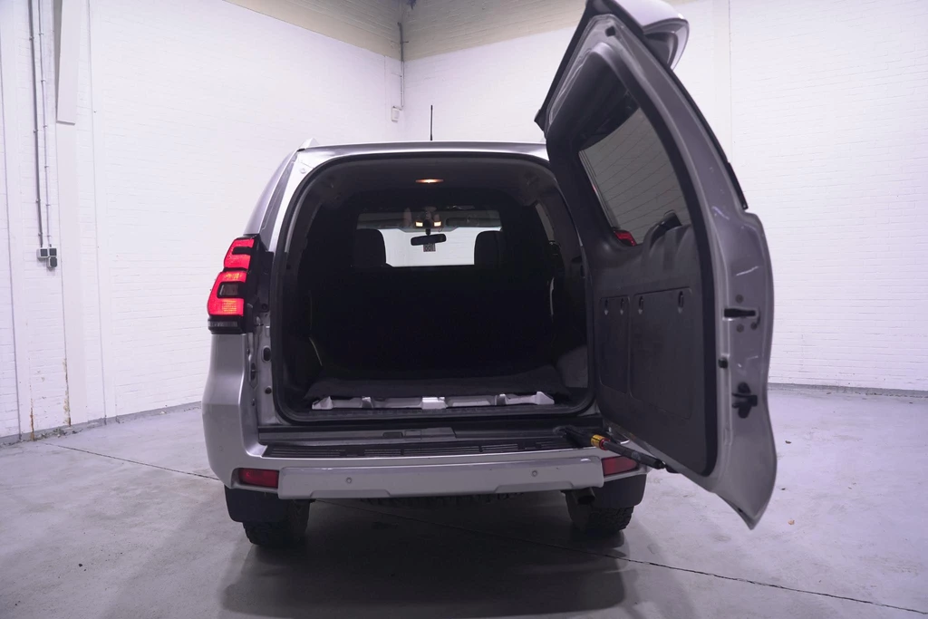 Toyota Land Cruiser – foto 14