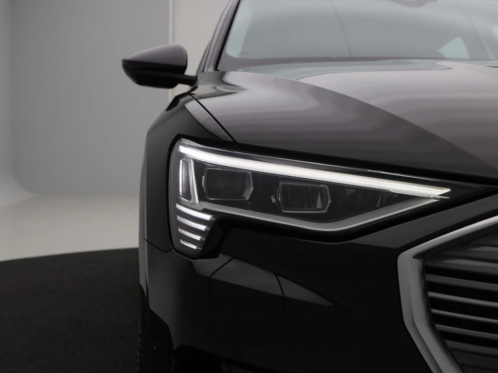 Audi e-tron – foto 12