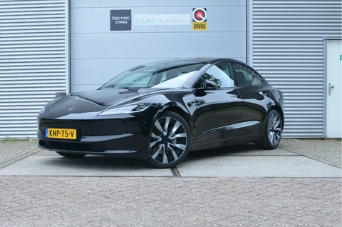 Tesla Model 3 Premium Long Range AWD 78 kWh Highland, AutoPilot4.0 (FSD 99,- p/mnd) 19" Alu