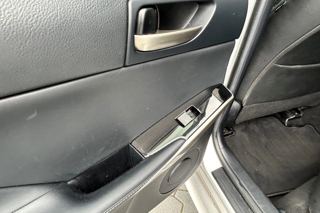 Lexus IS – foto 38