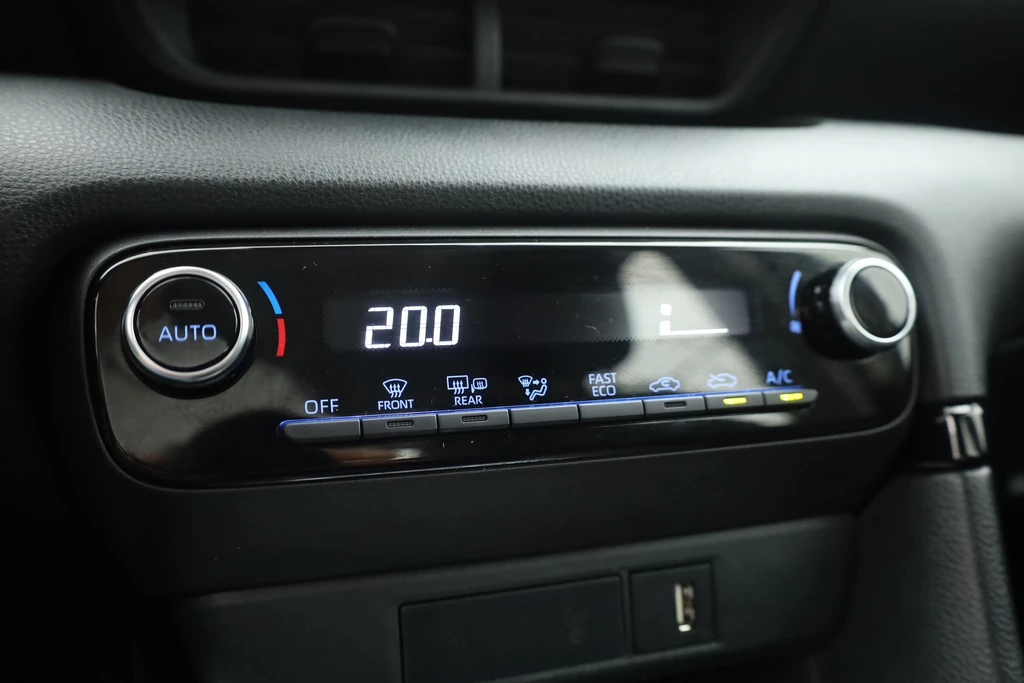 Toyota Yaris – foto 18