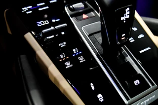 Porsche Cayenne – thumbnail 24
