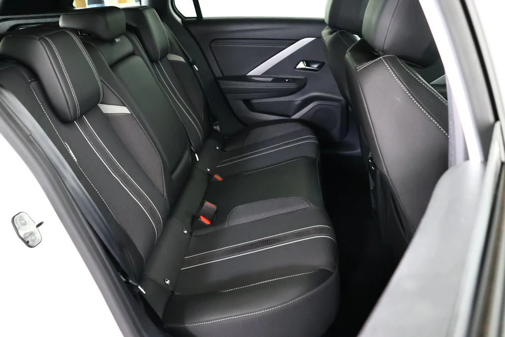 Opel Astra – foto 15