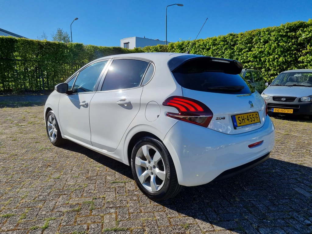Peugeot 208 – foto 3