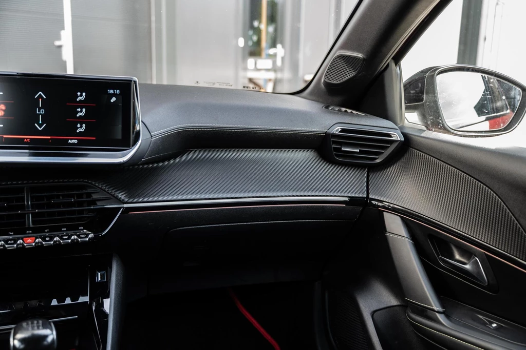 Peugeot 208 – foto 13