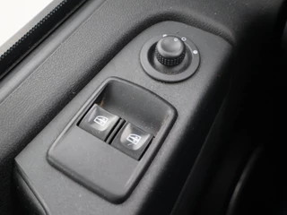 Opel Vivaro – thumbnail 37