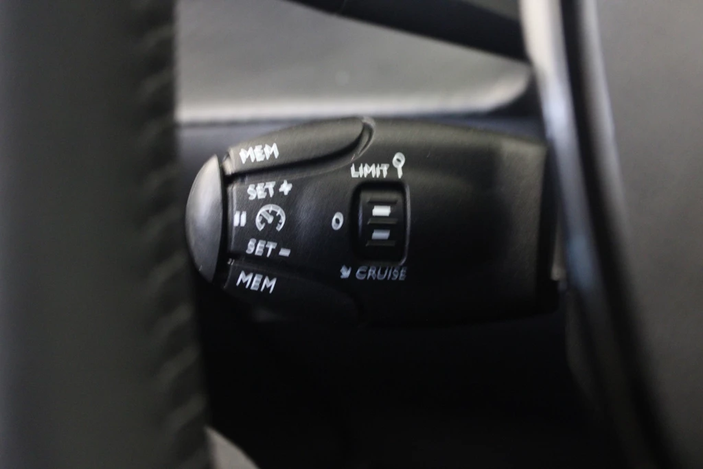 Peugeot 208 – foto 8