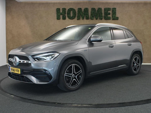 Mercedes-Benz GLA-klasse 250 e Style - PLUG IN HYBRIDE - NAVIGATIE - 4 SEIZOENENBANDEN - PARKEERSENSOREN VOOR/ ACHTER - CAMERA - CLIMATE CONTROL - VOLLEDIG DIGITAAL DASHBAORD - 19 INCH LICHT METALEN VELGEN - VOORSTOELEN VERWARMD