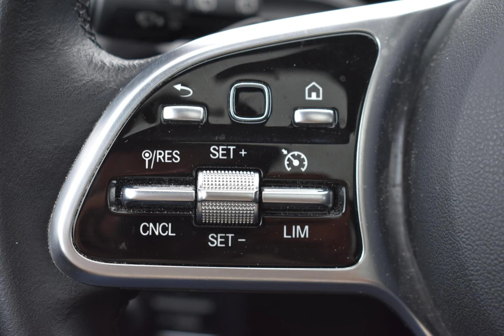 Mercedes-Benz EQA – foto 9