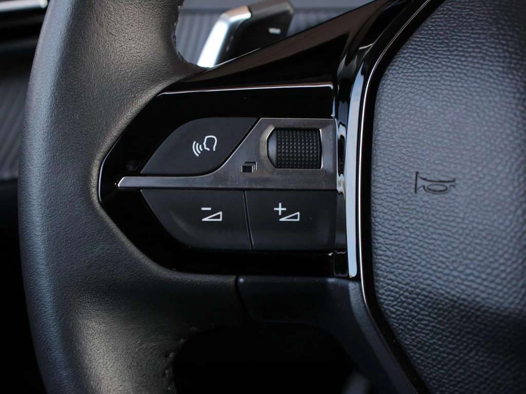 Peugeot 208 – foto 13
