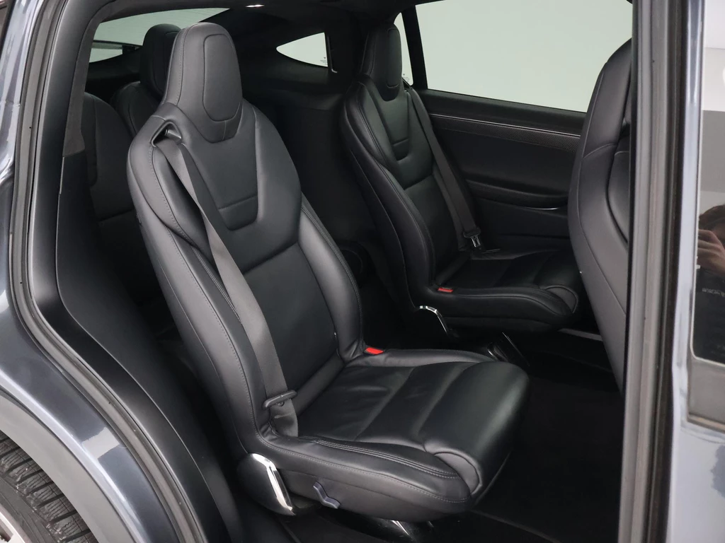 Tesla Model X – foto 21