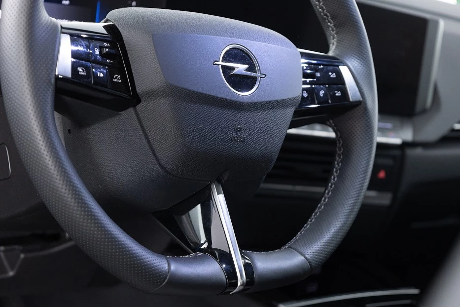 Opel Astra – foto 24