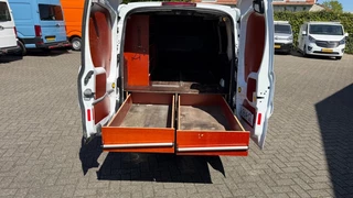Ford Transit Connect – thumbnail 18