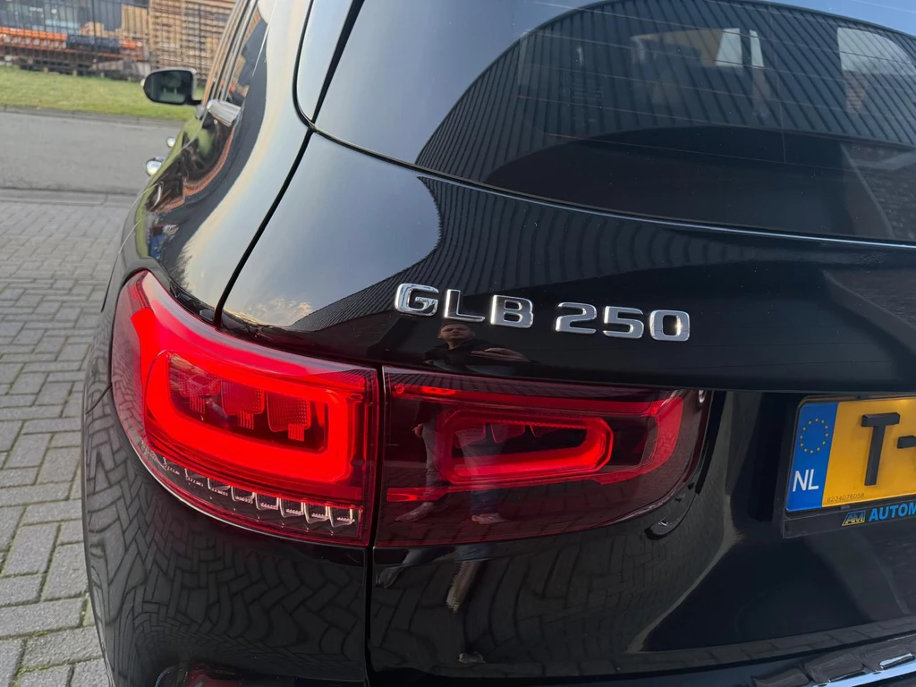 Mercedes-Benz GLB – foto 11