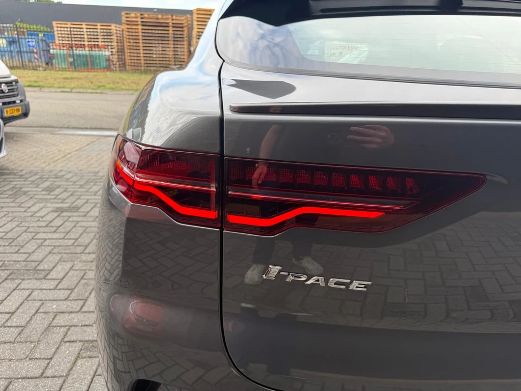 Jaguar I-PACE – foto 12