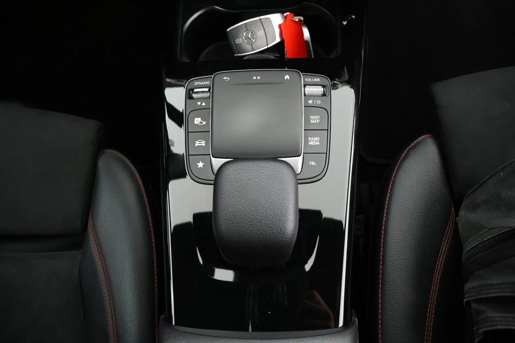Mercedes-Benz CLA – foto 32