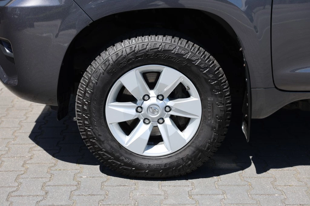 Toyota Land Cruiser – foto 8