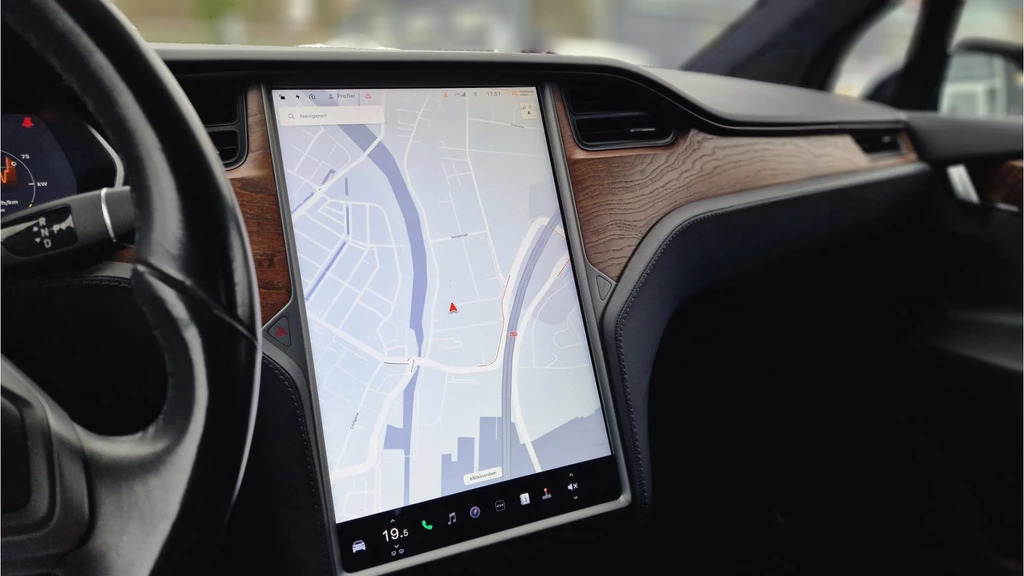 Tesla Model X – foto 31
