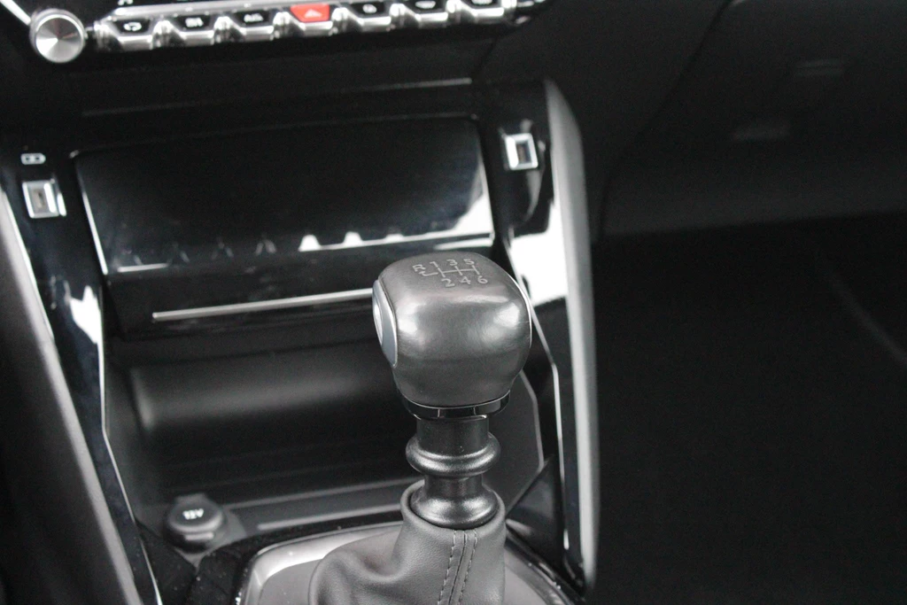 Peugeot 208 – foto 19