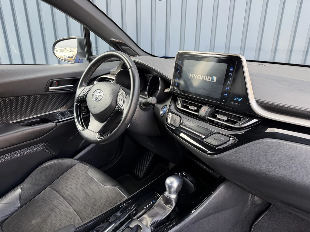 Toyota C-HR – foto 13