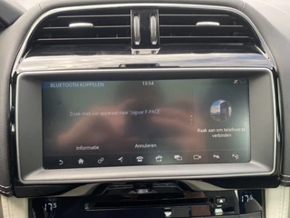 Jaguar F-PACE – thumbnail 29